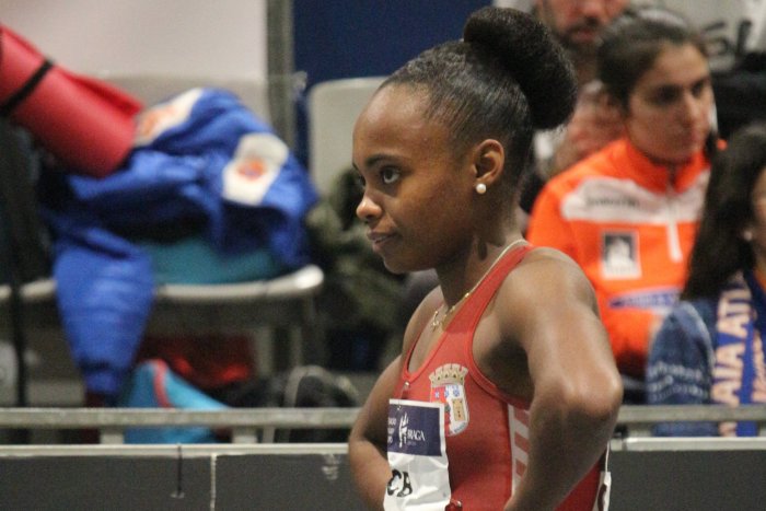 Carina Vanessa com novo Recorde Regional