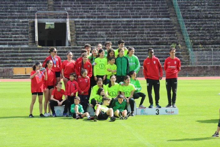 Escola de Atletismo Rosa Oliveira vence KM Jovem Regional